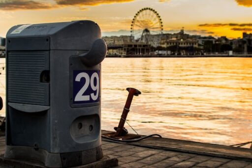 sariyerde marina ve sahil alanlarinda jenerator kullanimi i7XZ6C